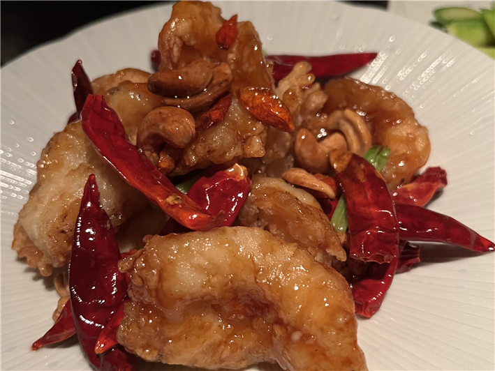 fried freshwater prawns with dried chilli